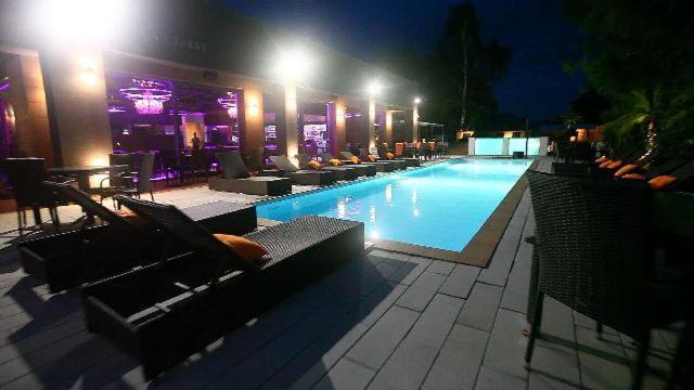 Player'S Pool&Rooms Vonyarcvashegy Exteriér fotografie