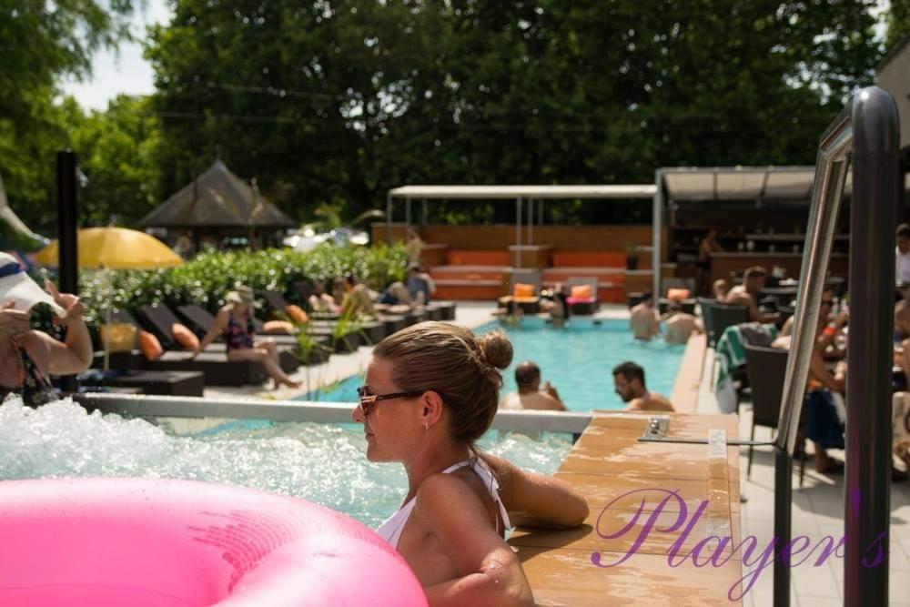Player'S Pool&Rooms Vonyarcvashegy Exteriér fotografie